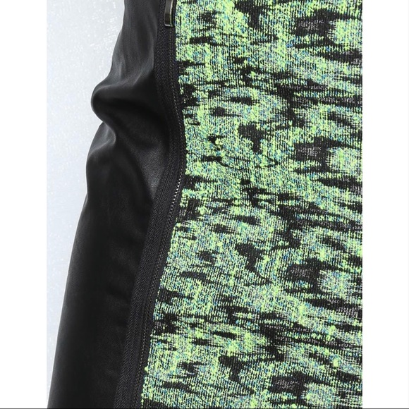 Zip Front Faux Leather Mini Skirt - Picture 3 of 3